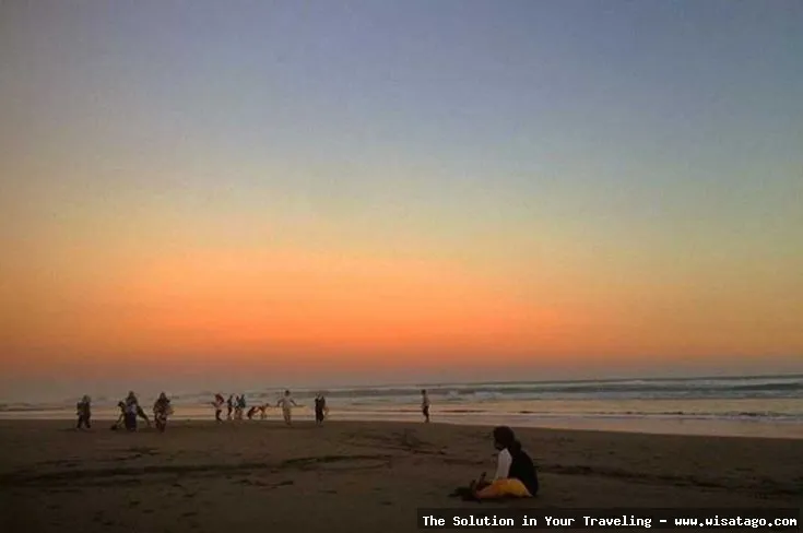 wisata Pantai Cipatujah yang menawan.