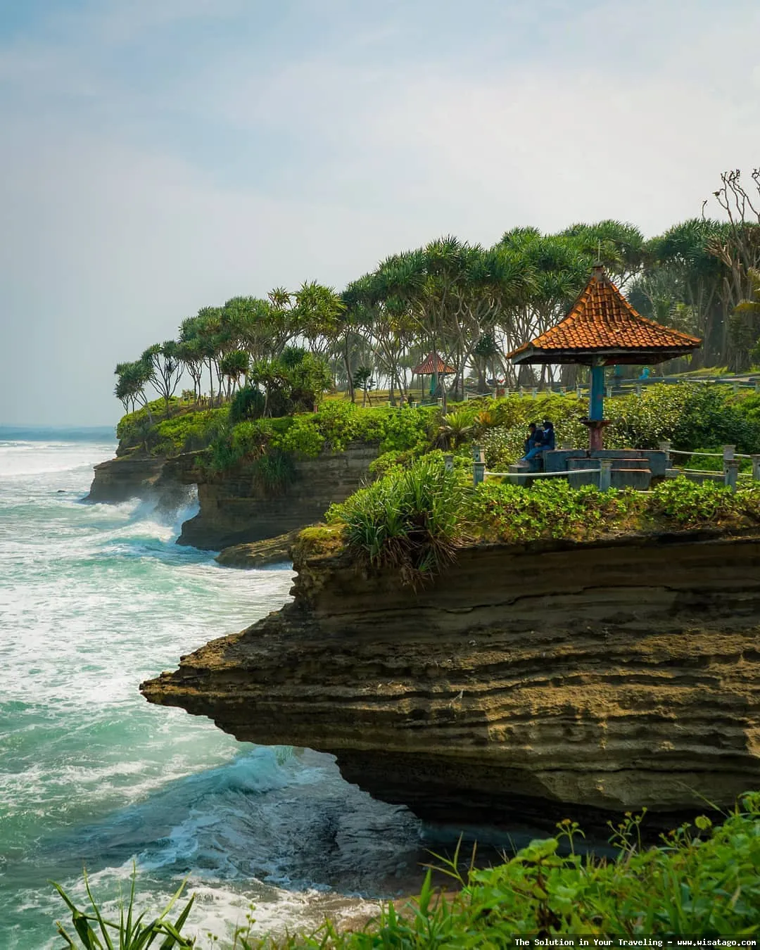 wisata Pantai Desa Latiung yang indah