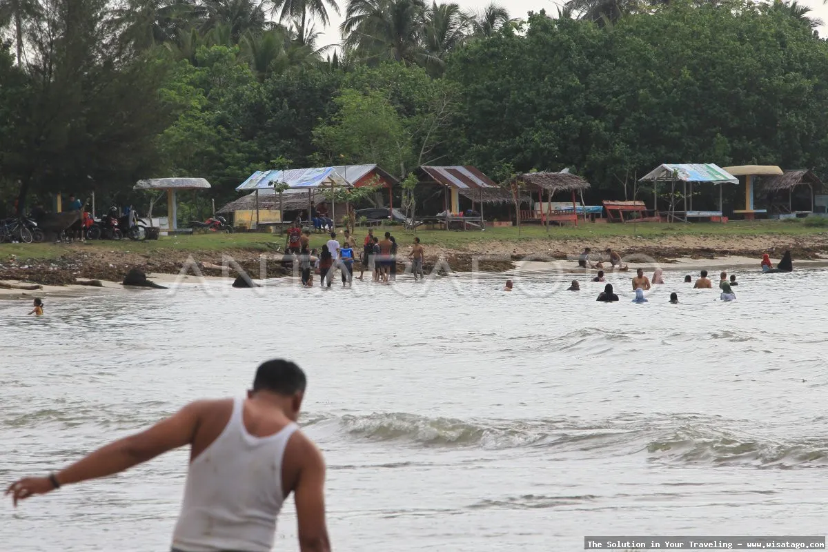 wisata Pantai Desa Setenger nan indah