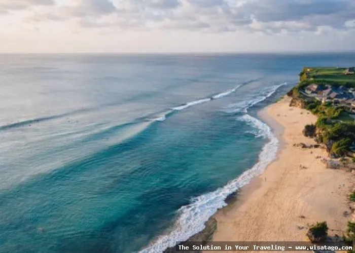 wisata Pantai Dreamland yang menawan