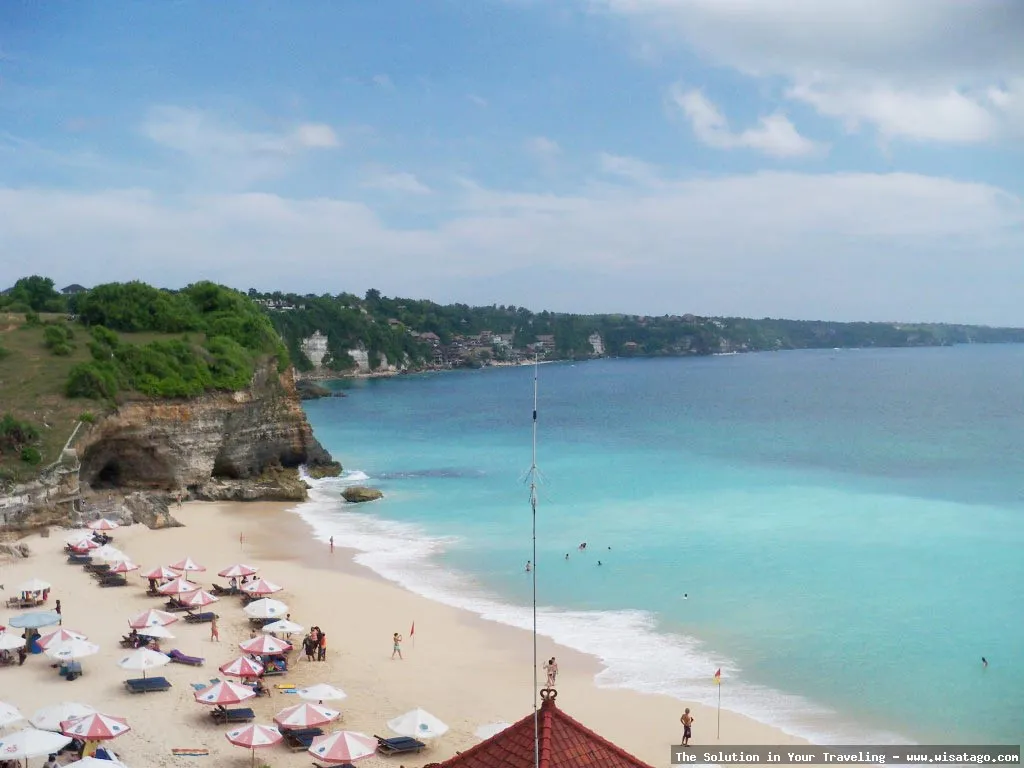 Wisata Pantai Dreamland yang menawan.