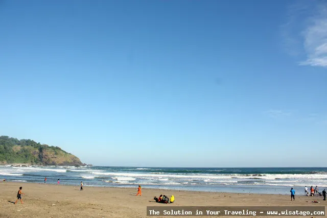 Wisata Pantai Jolosutro yang menawan.