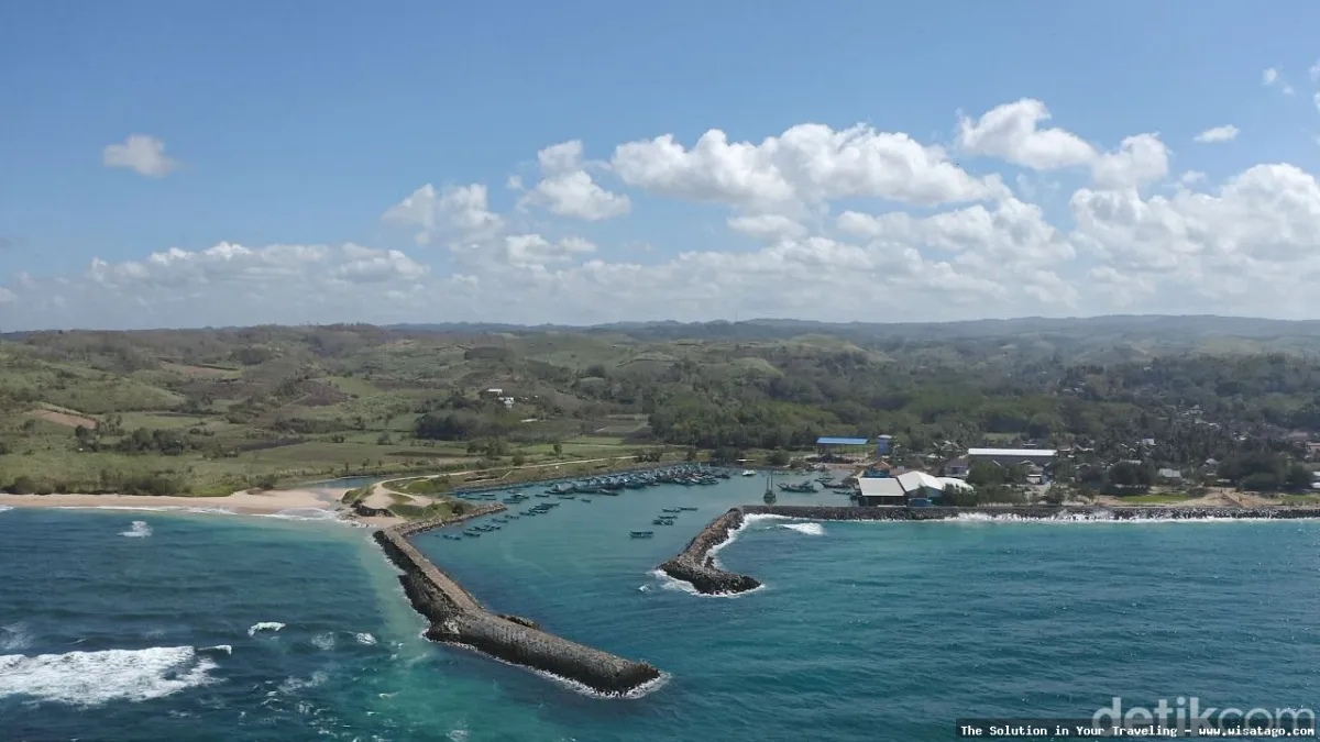 Wisata Pantai Jolosutro yang memukau.