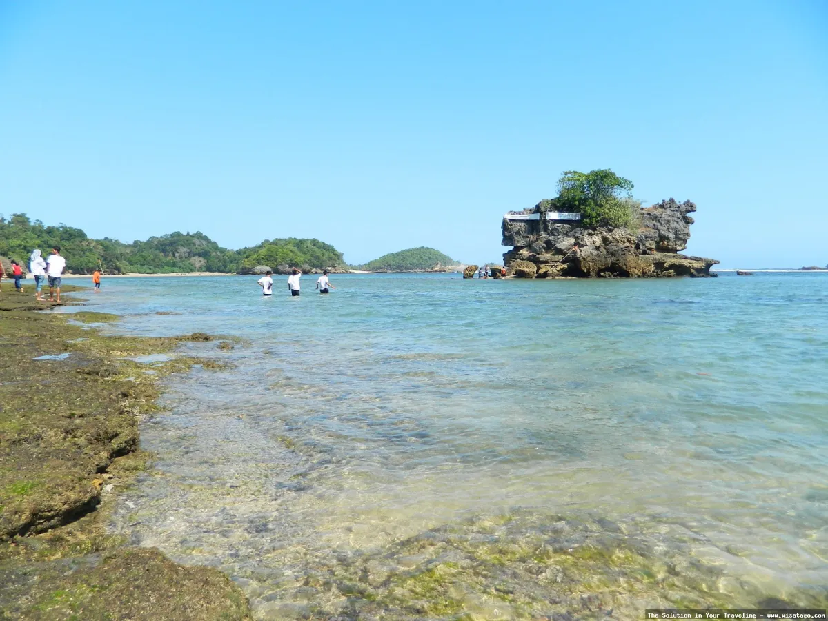 Wisata Pantai Kondang Merak yang indah