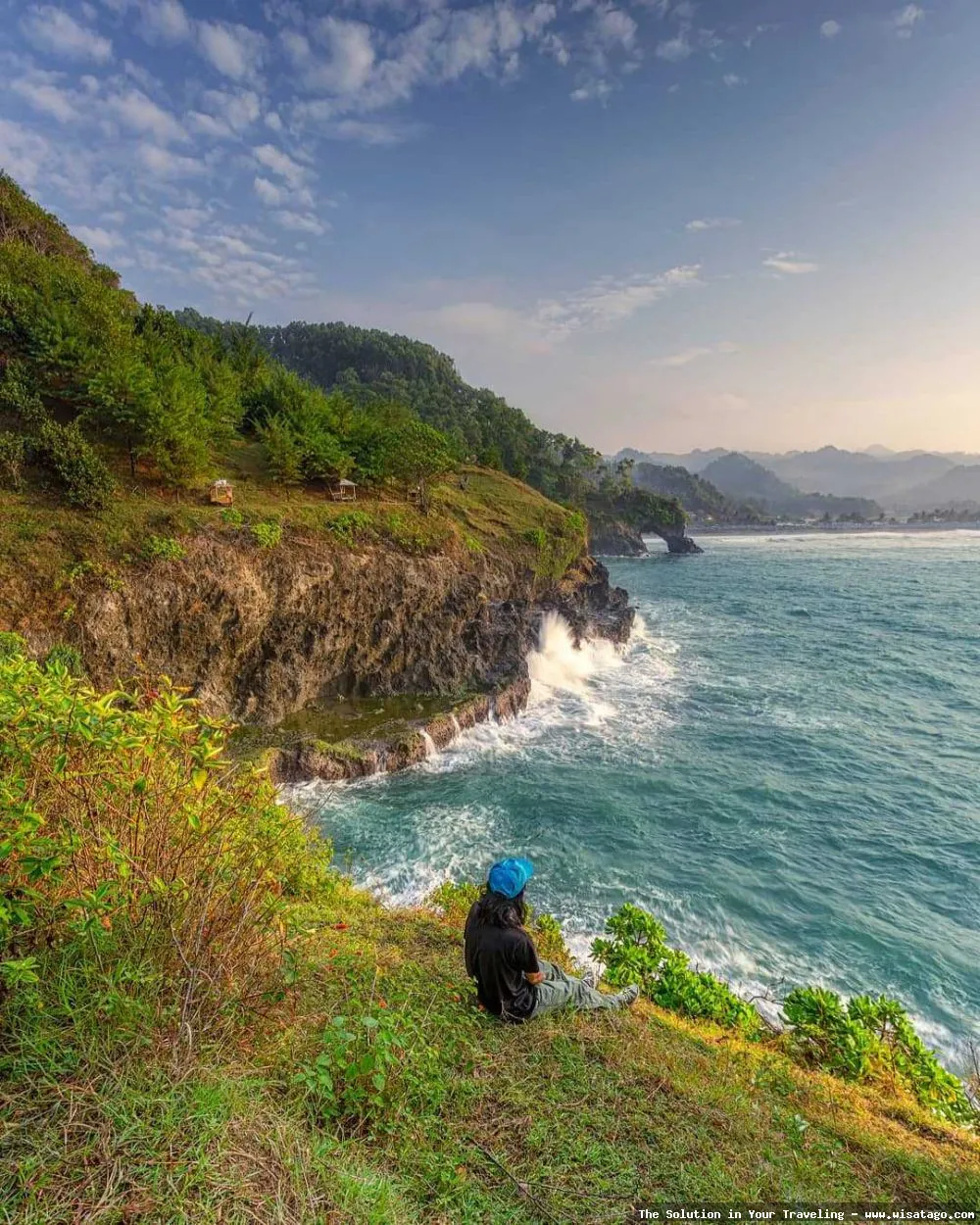 Wisata Pantai Lampon yang mempesona.