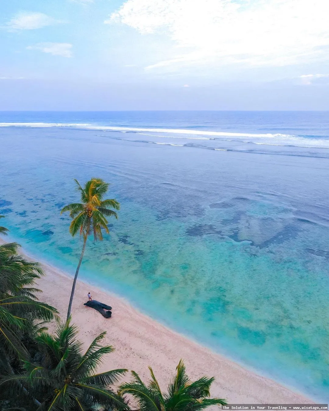 Wisata Pantai Lampon yang mempesona.