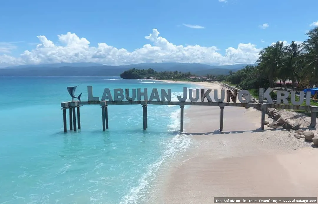 wisata Pantai Lampon yang mempesona