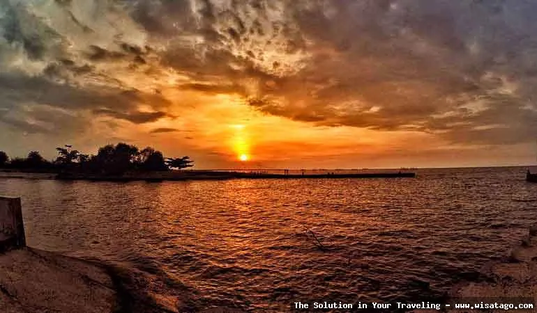 wisata Pantai Maron yang memukau