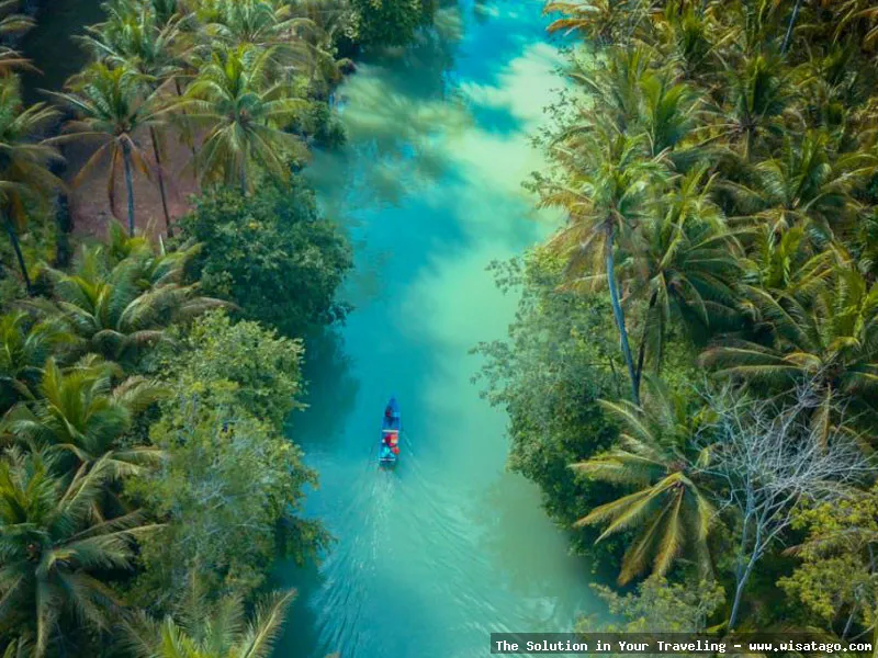 wisata Pantai Maron yang mempesona
