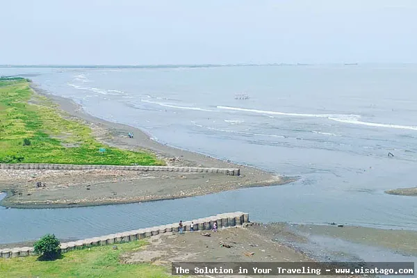 Wisata Pantai Maron yang menawan.