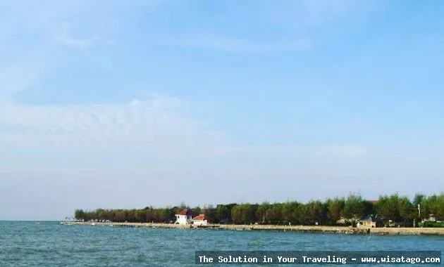 wisata Pantai Maron yang mempesona