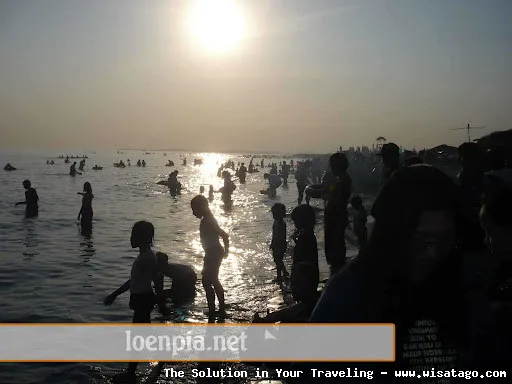 Wisata Pantai Maron yang mempesona.