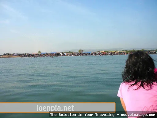 Wisata Pantai Maron yang menawan.