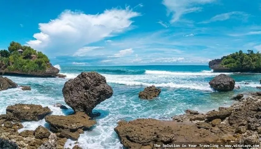 wisata Pantai Mbuluk yang menawan