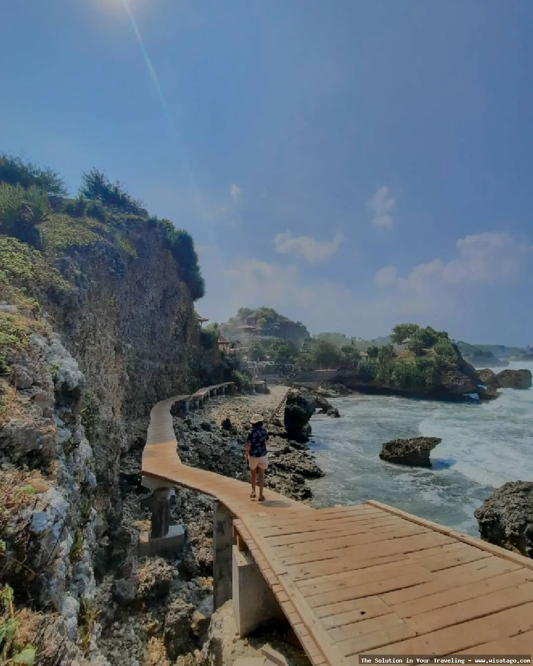 wisata Pantai Mbuluk yang menawan