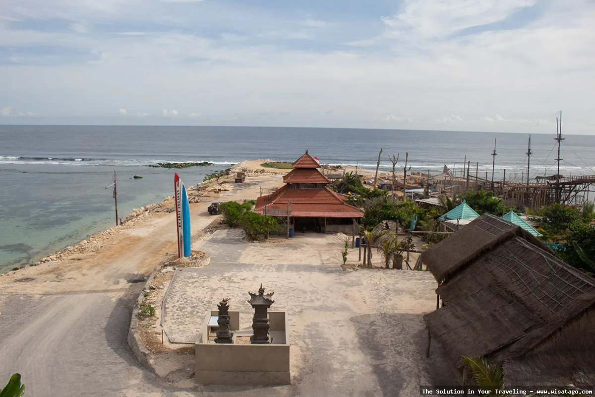 Wisata Pantai Melasti: pasir putih memesona