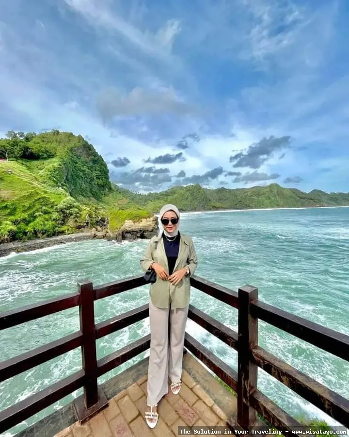wisata Pantai Menganti di Kebumen indah