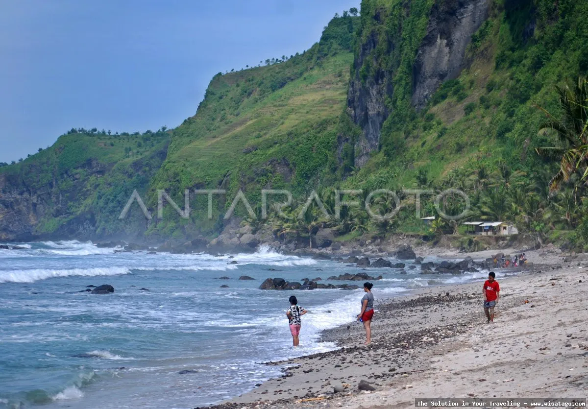 wisata Pantai Menganti di Kebumen indah