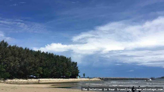 Wisata Pantai Mertasari, pasir putih indah