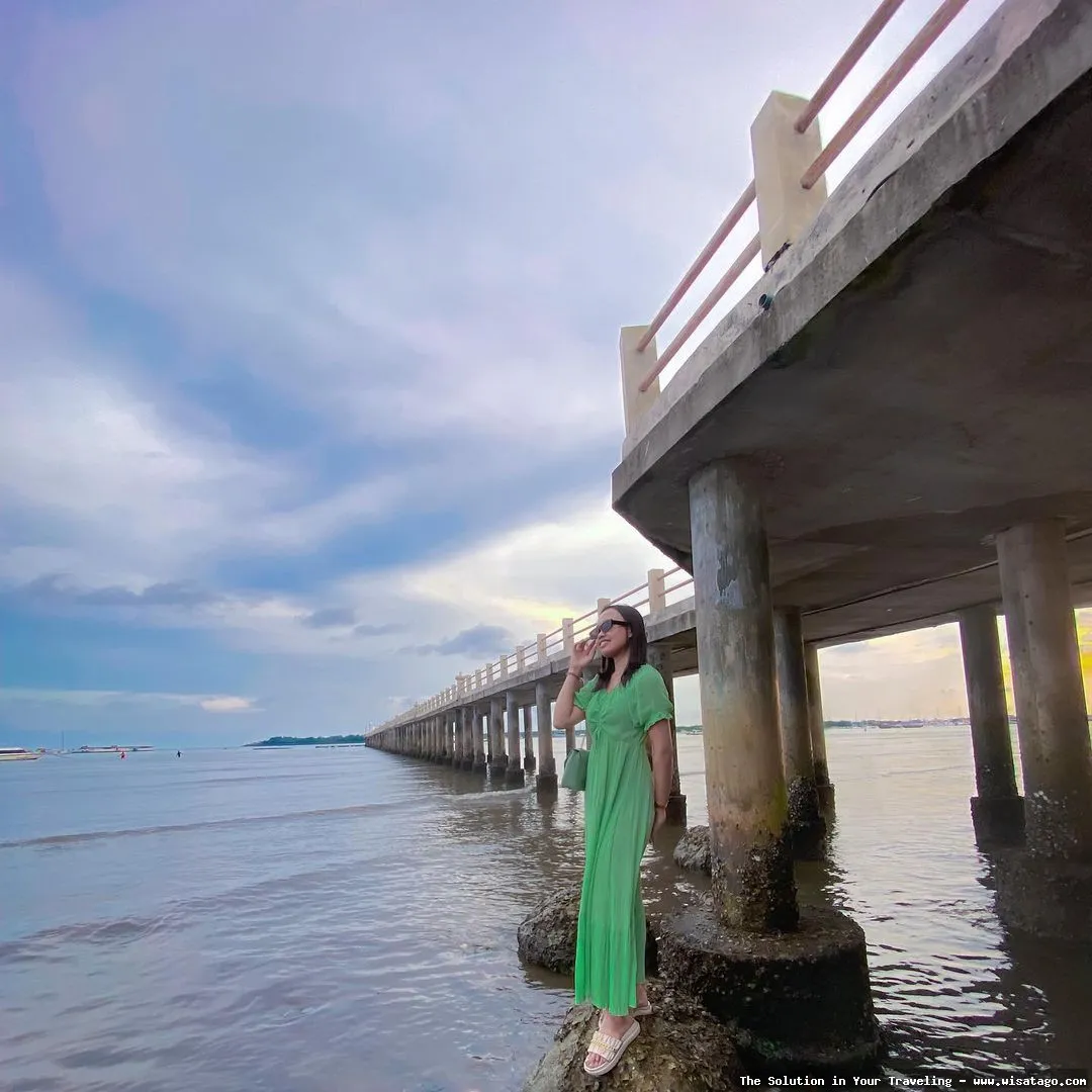 Wisata Pantai Mertasari: pasir putih menawan