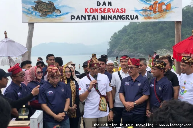 Wisata Pantai Minang Rua yang indah