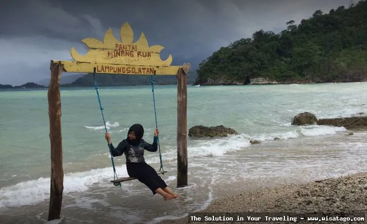 Wisata Pantai Minang Rua yang indah