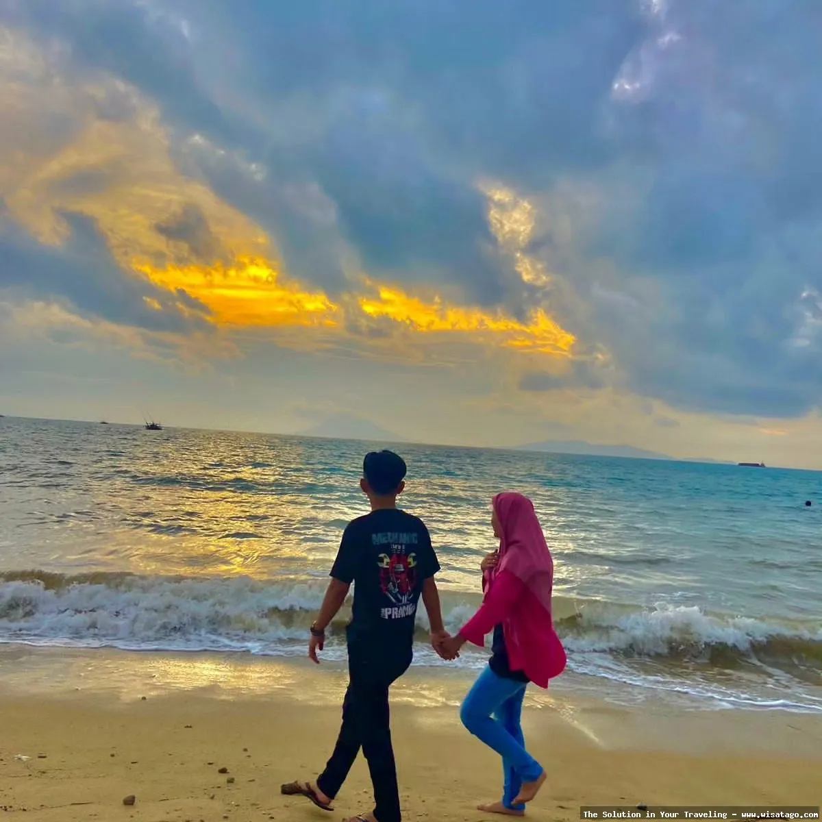 Wisata Pantai Minang Rua yang indah