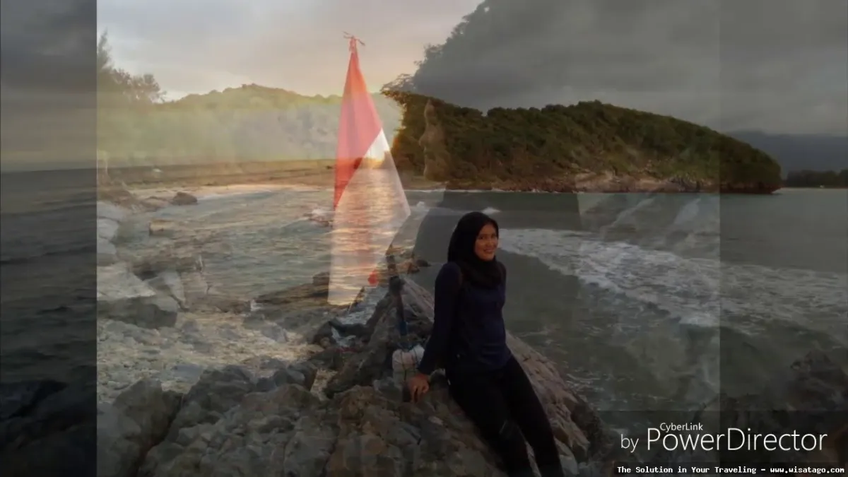 Wisata Pantai Momong yang menawan hati