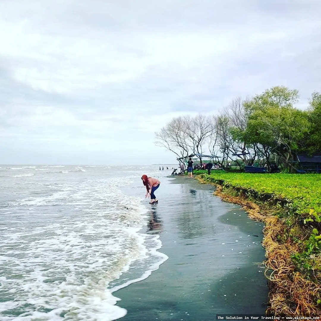 Wisata Pantai Muara Beting Bekasi memukau