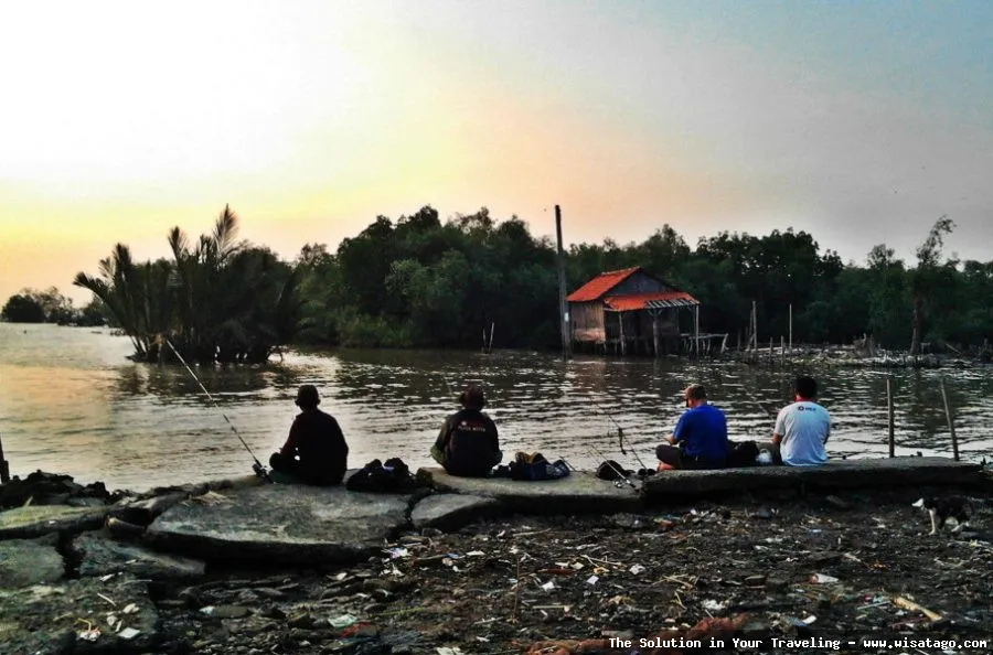 wisata Pantai Muara Gembong yang indah