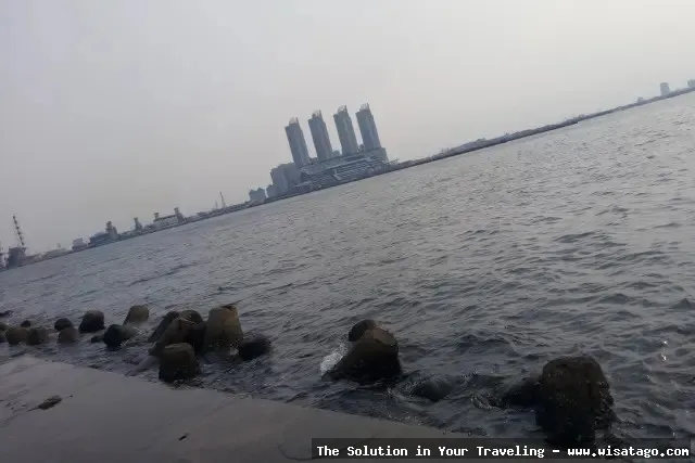 wisata Pantai Mutiara Pik yang indah