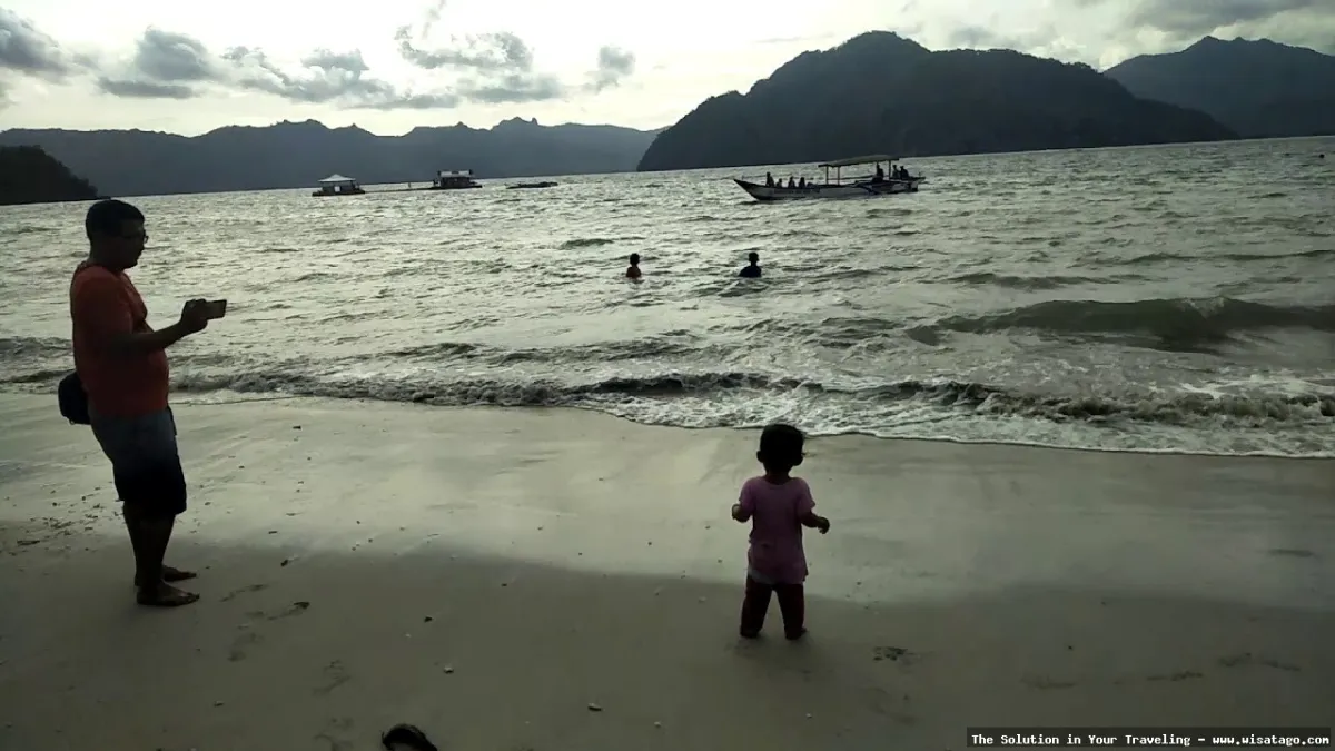 Wisata Pantai Mutiara PIK yang indah