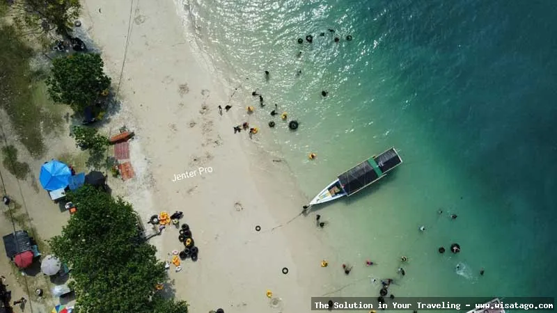 Wisata Pantai Mutun yang menawan