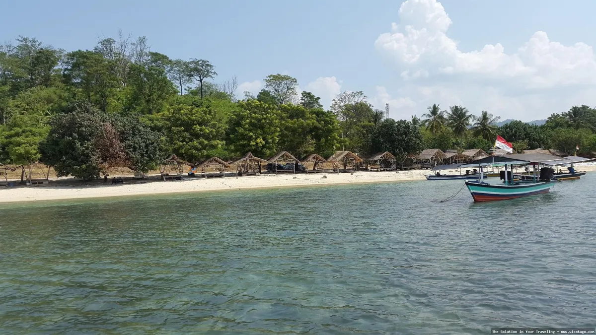 Wisata Pantai Mutun yang mempesona.