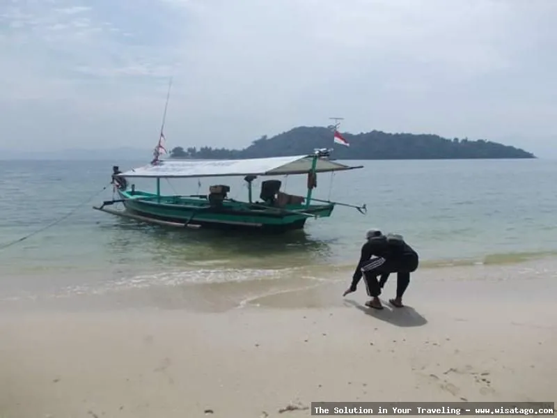 Wisata Pantai Mutun yang memukau