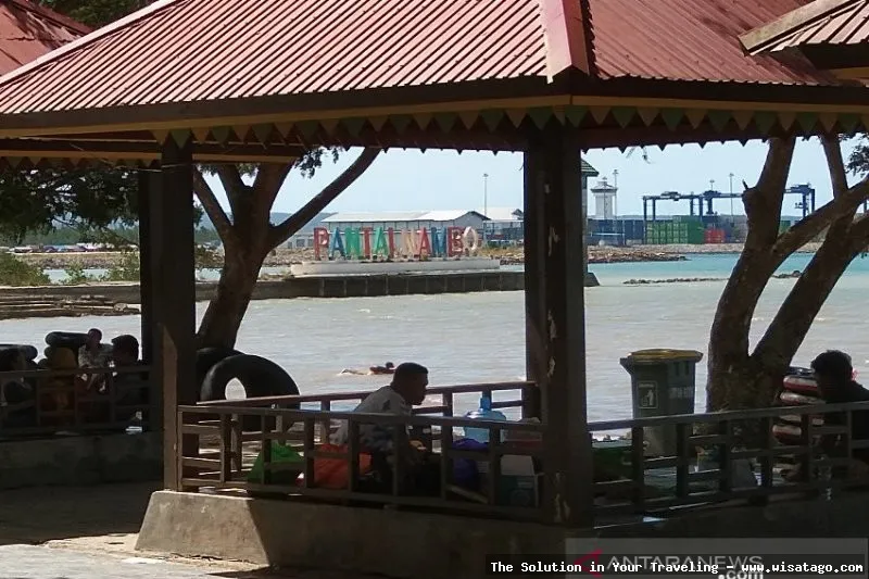 Wisata Pantai Nambo, pasir putih indah