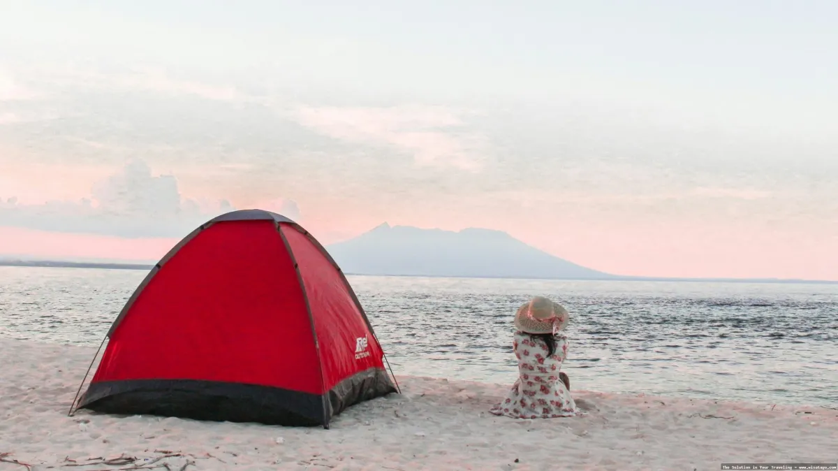 Wisata Pantai Ngalur yang mempesona.
