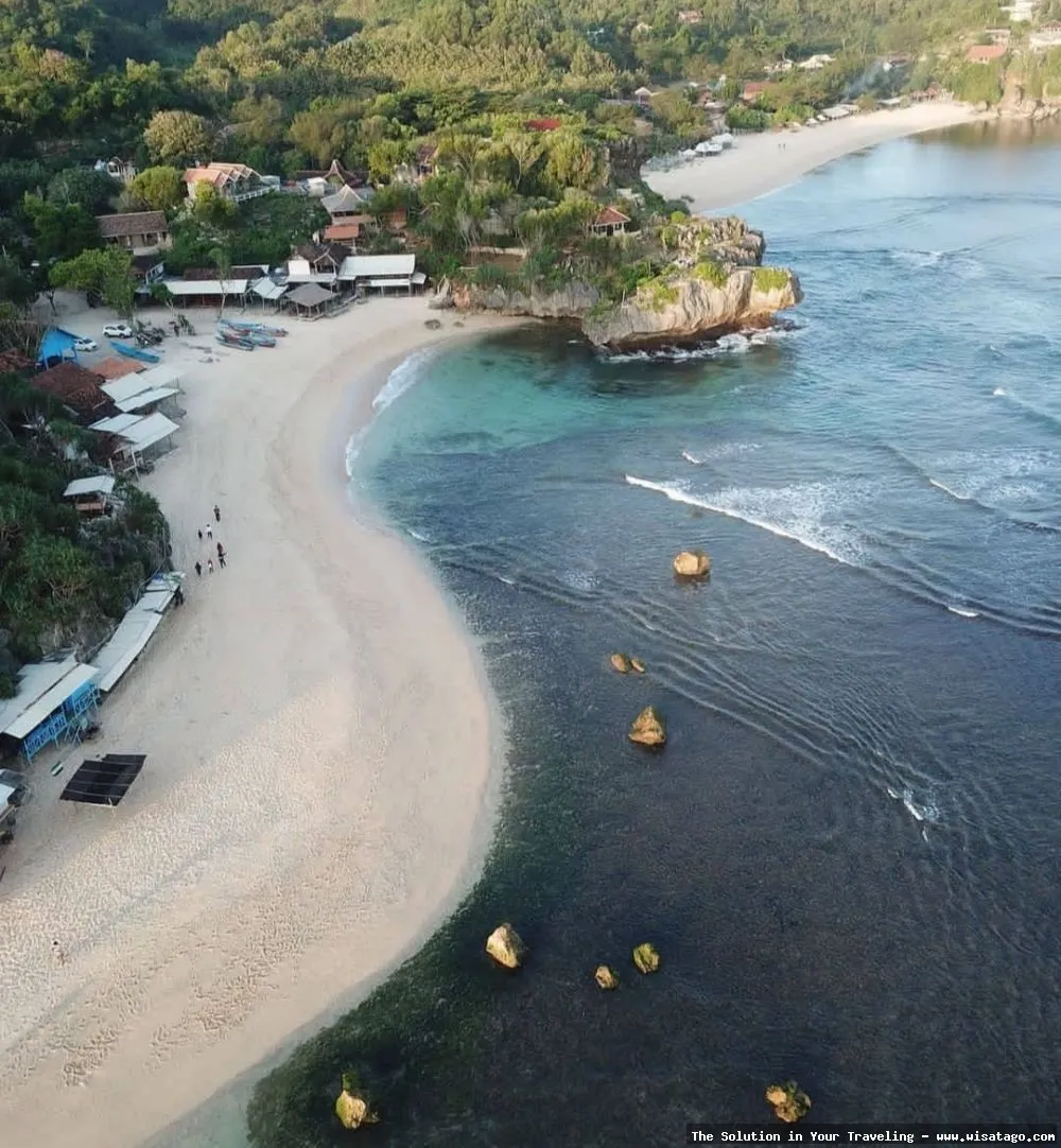 Wisata Pantai Ngandong pasir putih indah