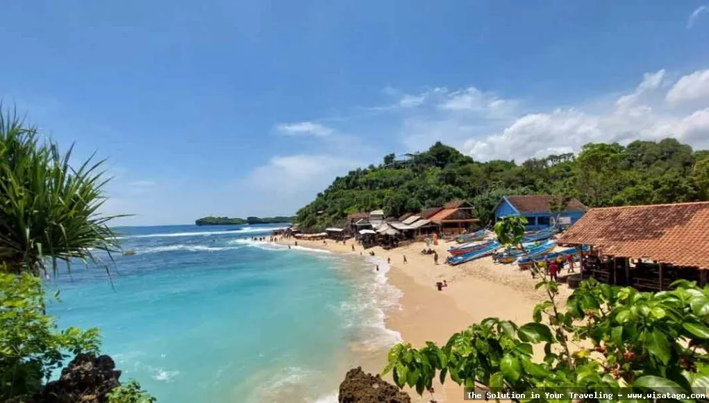 Wisata Pantai Ngandong yang mempesona.