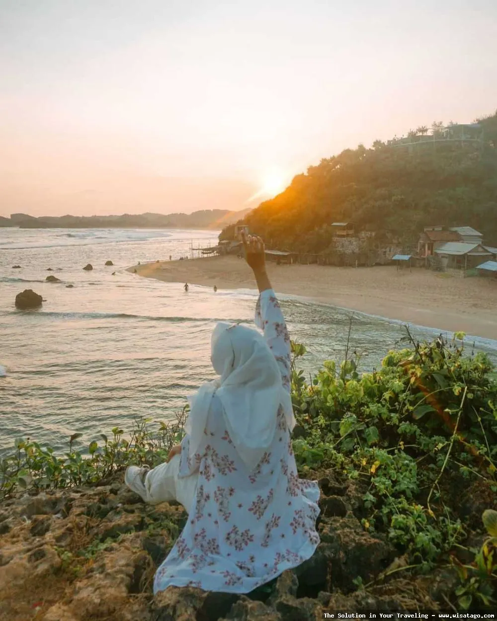Wisata Pantai Ngandong pasir putih indah