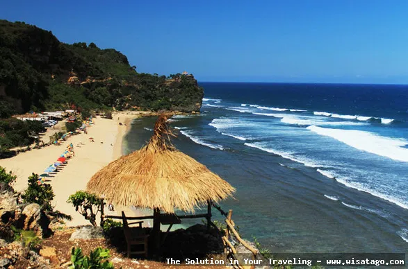 Wisata Pantai Ngandong pasir putih memukau
