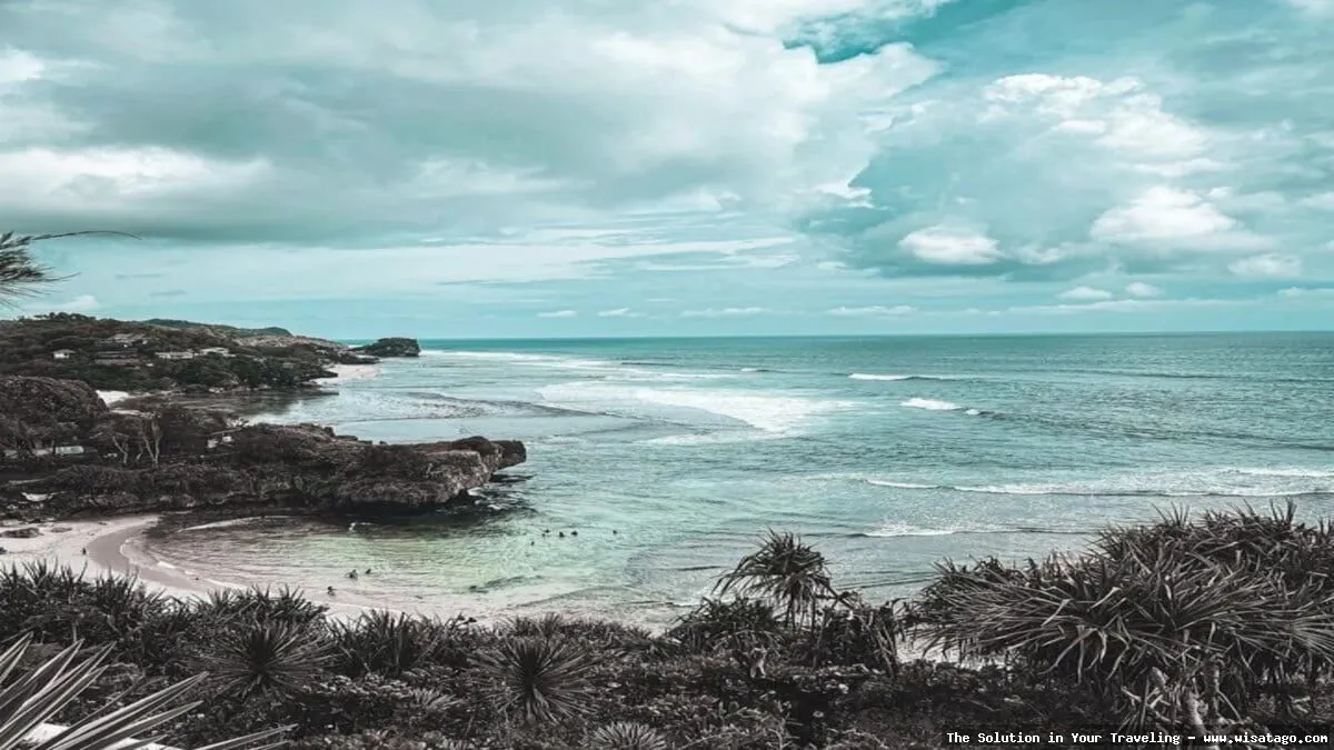 wisata Pantai Ngandong yang mempesona