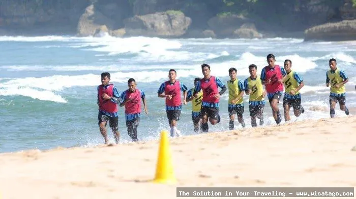 wisata Pantai Ngantep Malang mempesona