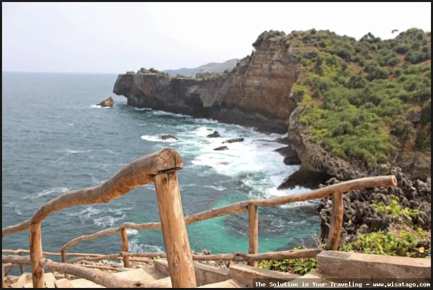 wisata Pantai Ngeden yang menawan