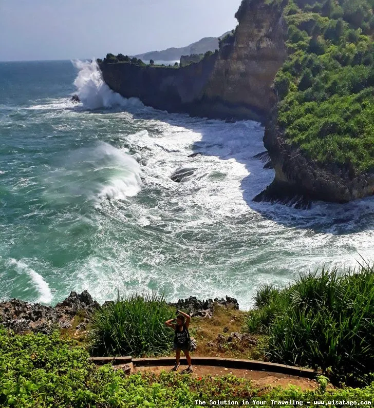 wisata Pantai Ngeden yang mempesona