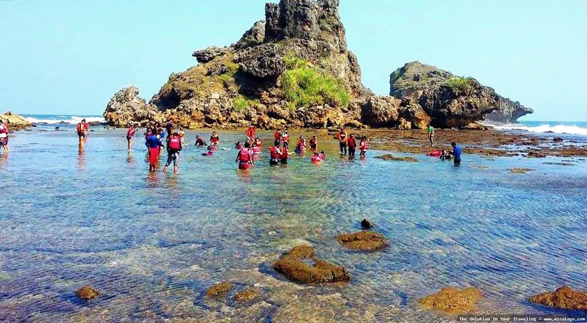 wisata Pantai Nglambor GunungKidul yang mempesona