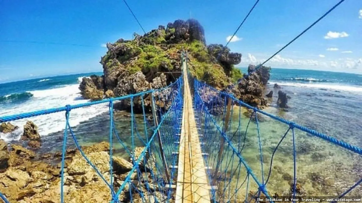 wisata Pantai Nglambor GunungKidul yang mempesona
