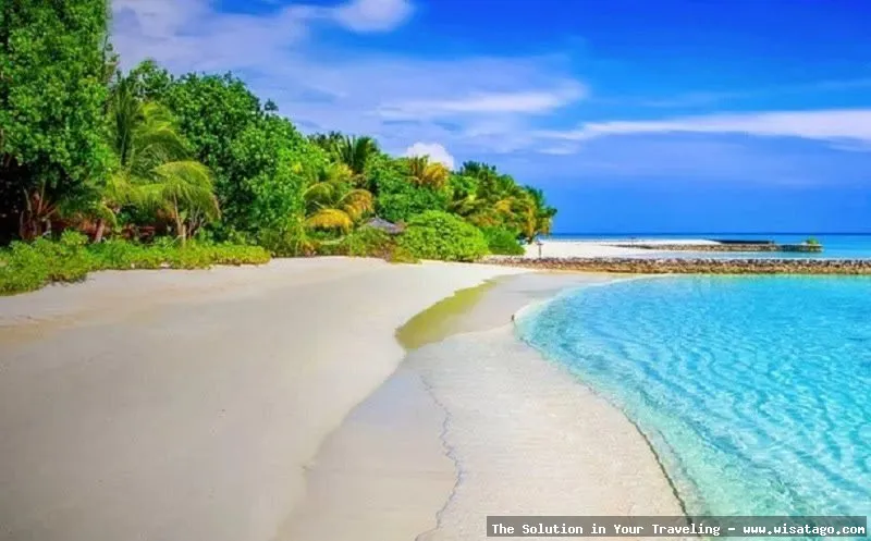 Wisata Pantai Ngliyep, pemandangan indah.