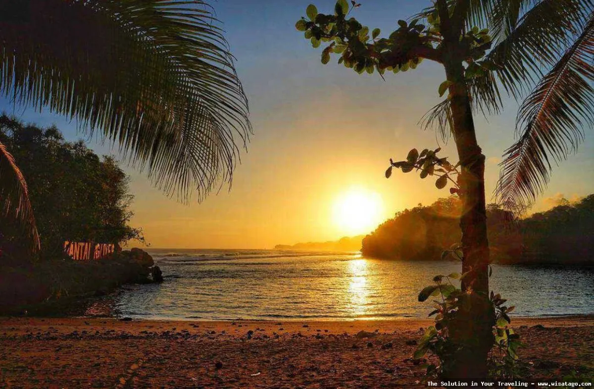 Wisata Pantai Ngliyep Malang yang indah