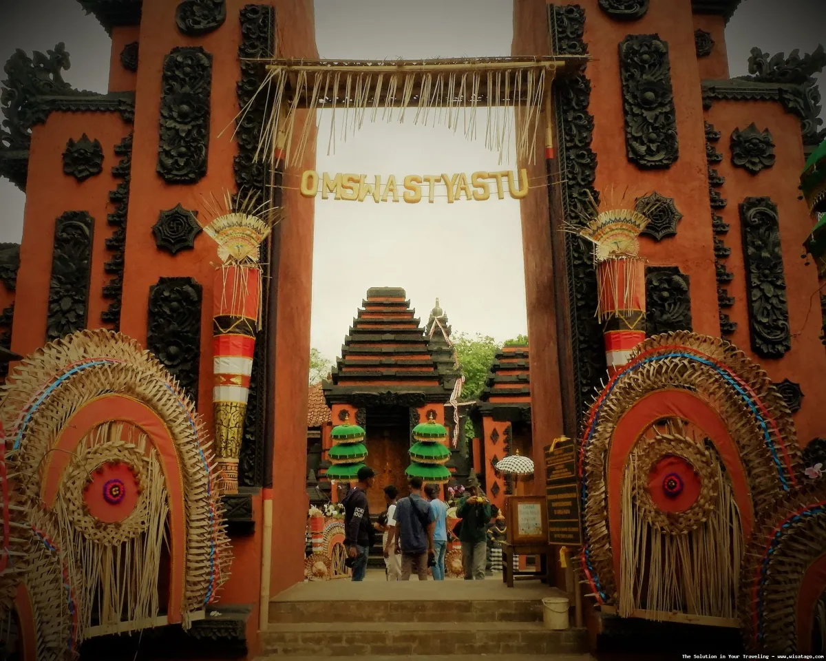 wisata Pantai Ngobaran Gunungkidul eksotis memukau